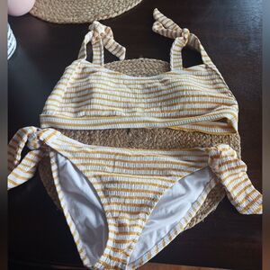 Jessica Simpson yellow and white 2 piece swimsuit size large